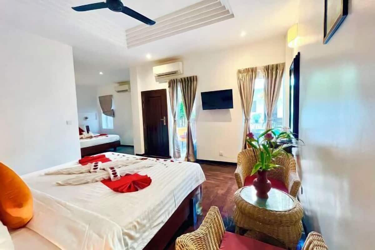 Egyptian cotton sheets, premium bedding, down duvets, pillow-top beds