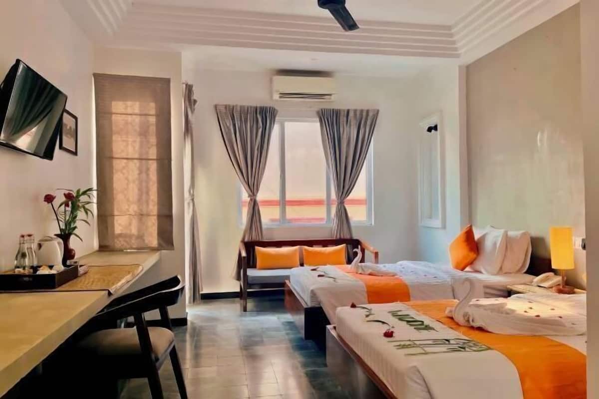 Egyptian cotton sheets, premium bedding, down duvets, pillow-top beds