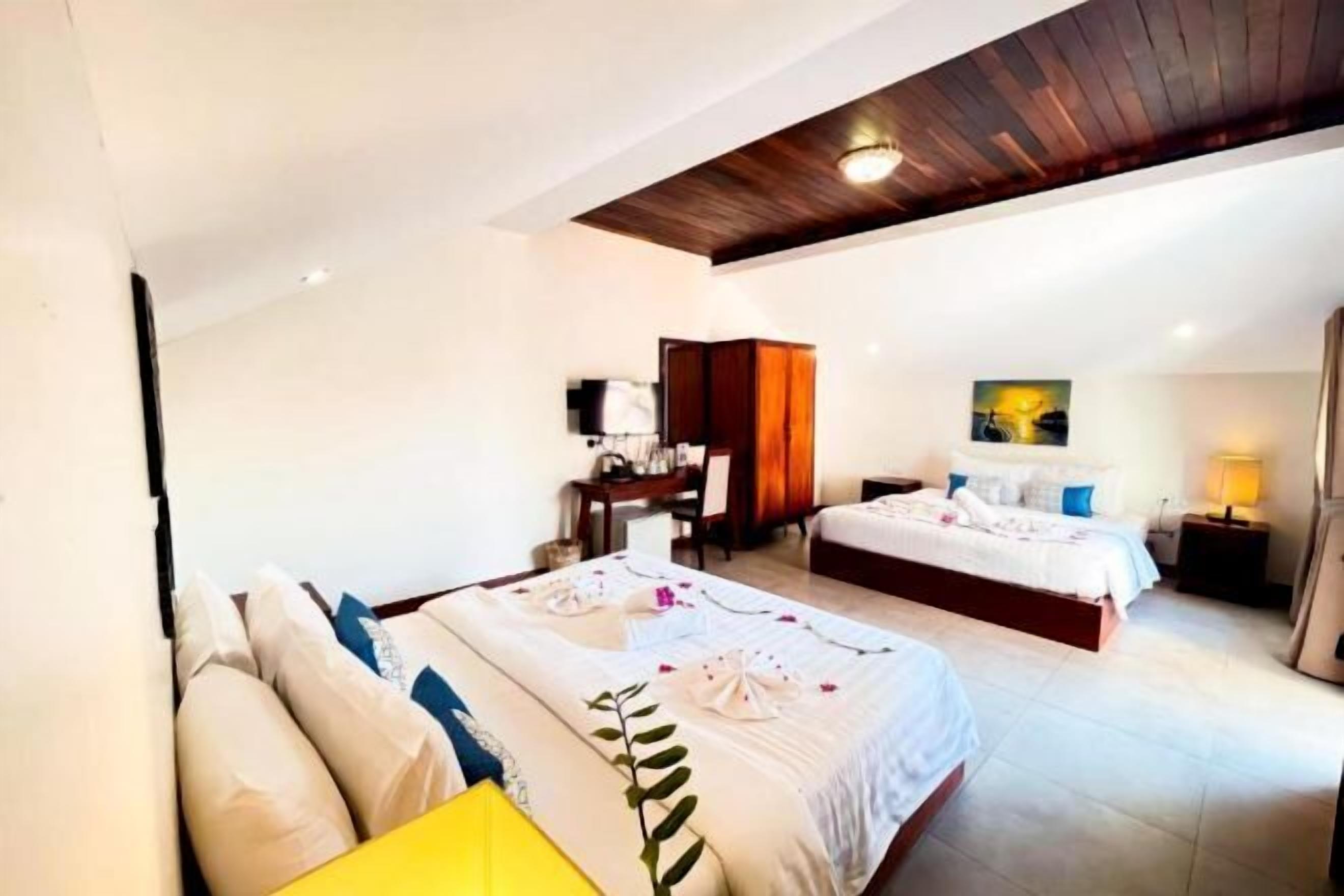 Egyptian cotton sheets, premium bedding, down duvets, pillow-top beds