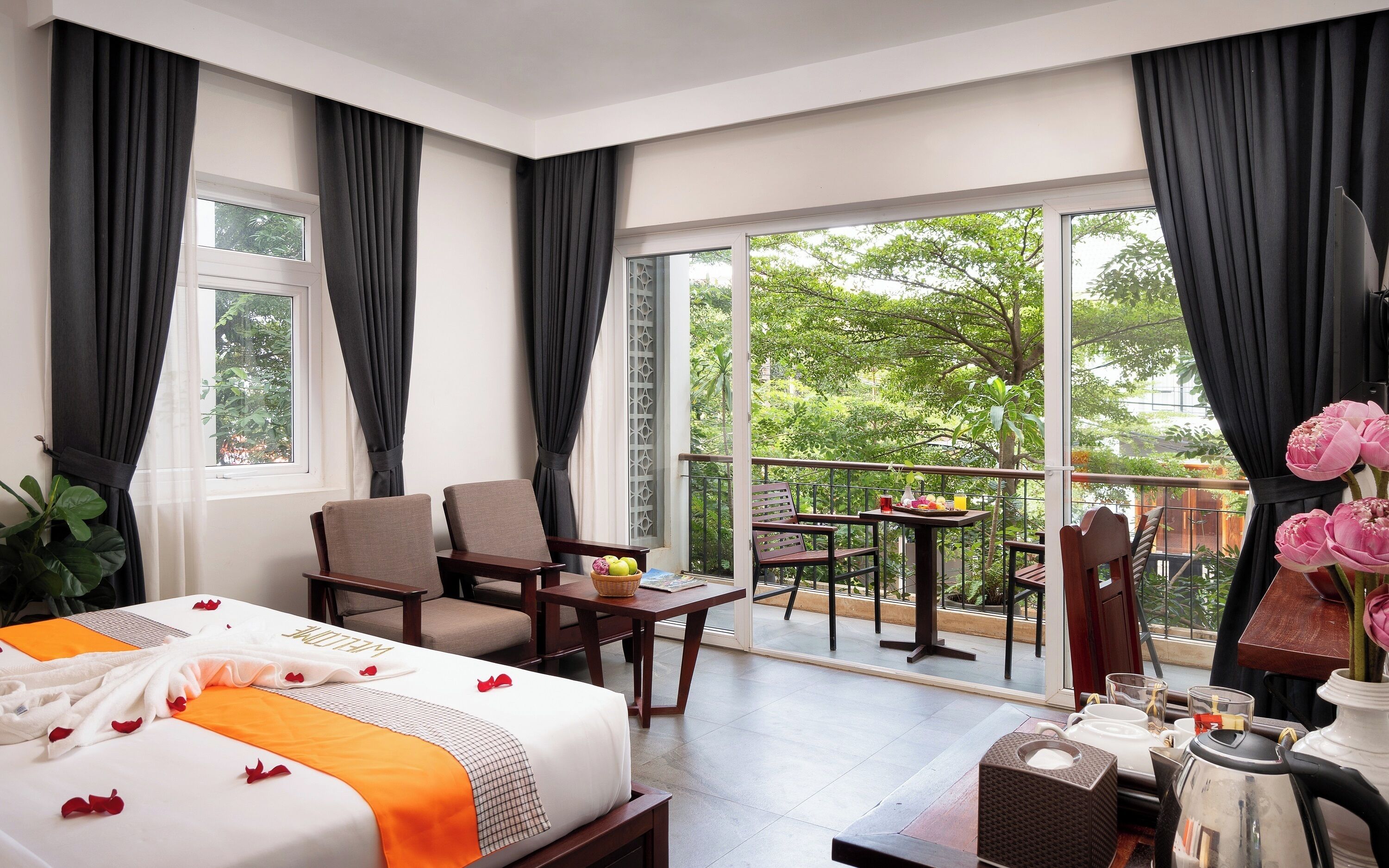 Studio Double With Balcony - Free Pick Up | Servizio della camera