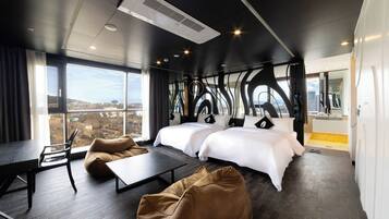 Suite B (Premier Pool Namsan View Suite) | In-room safe, blackout drapes, soundproofing, iron/ironing board
