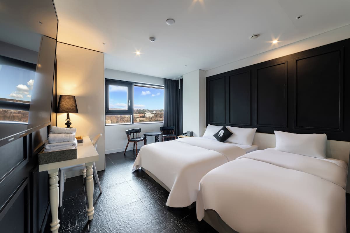 Family Twin - (3PAX) | 1 bedroom, in-room safe, blackout drapes, soundproofing
