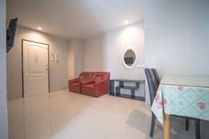 Living room - Hotel B (Nakhon Ratchasima)