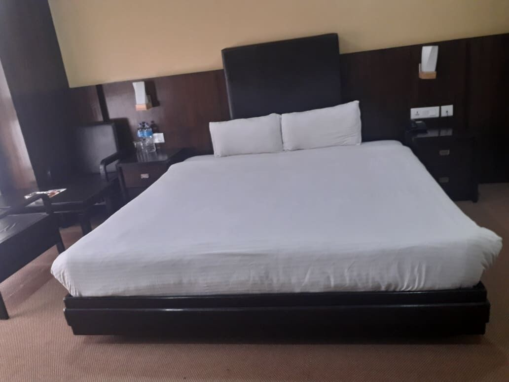 Standard Room | Bathroom | Shower, free toiletries, towels