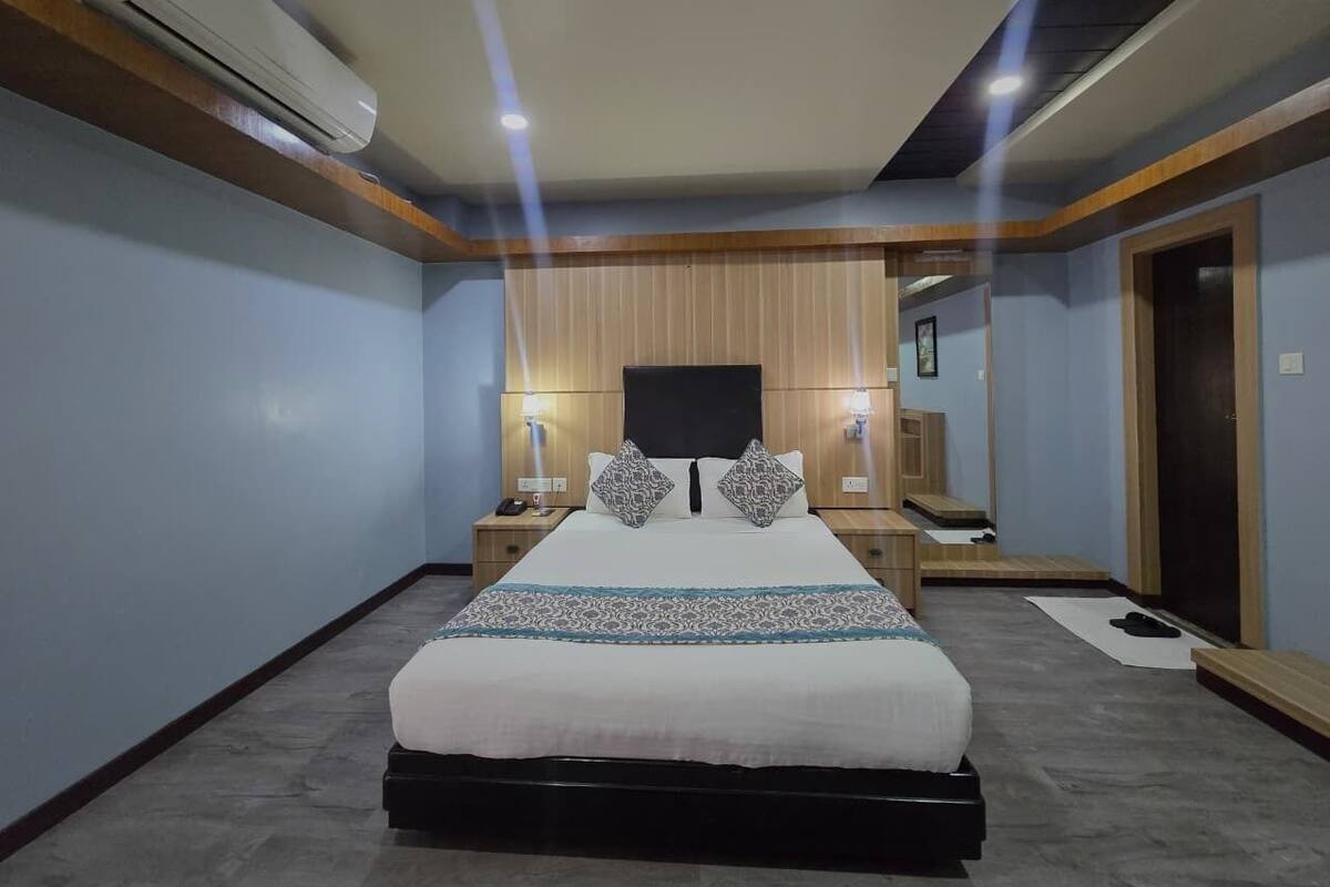 Super Deluxe King Room | 1 soveværelse, pengeskab på værelset, skrivebord