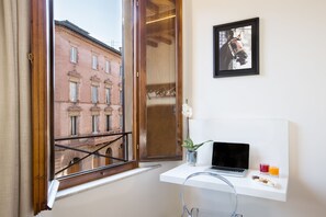 Deluxe Double Room | Room amenity - B&B Il Barbero (Siena)