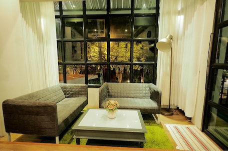 Sala de estar en el lobby