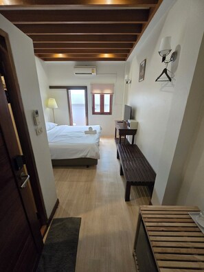 Standard Room on Ground Floor No Window | Free WiFi, bed sheets