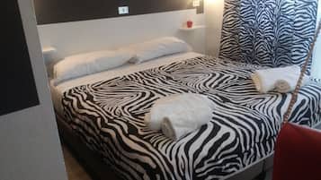 Standard Double or Twin Room | Individually decorated, individually furnished, desk, laptop workspace