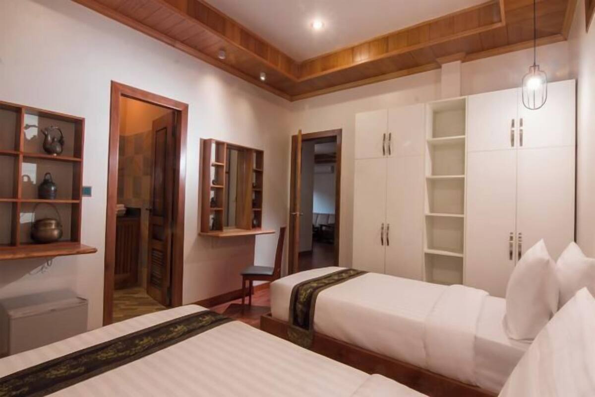 Minibar, in-room safe, desk, blackout drapes