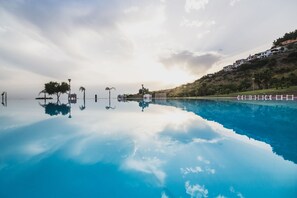 Infinity pool - Nelema Village Resort (San Nicola Arcella)