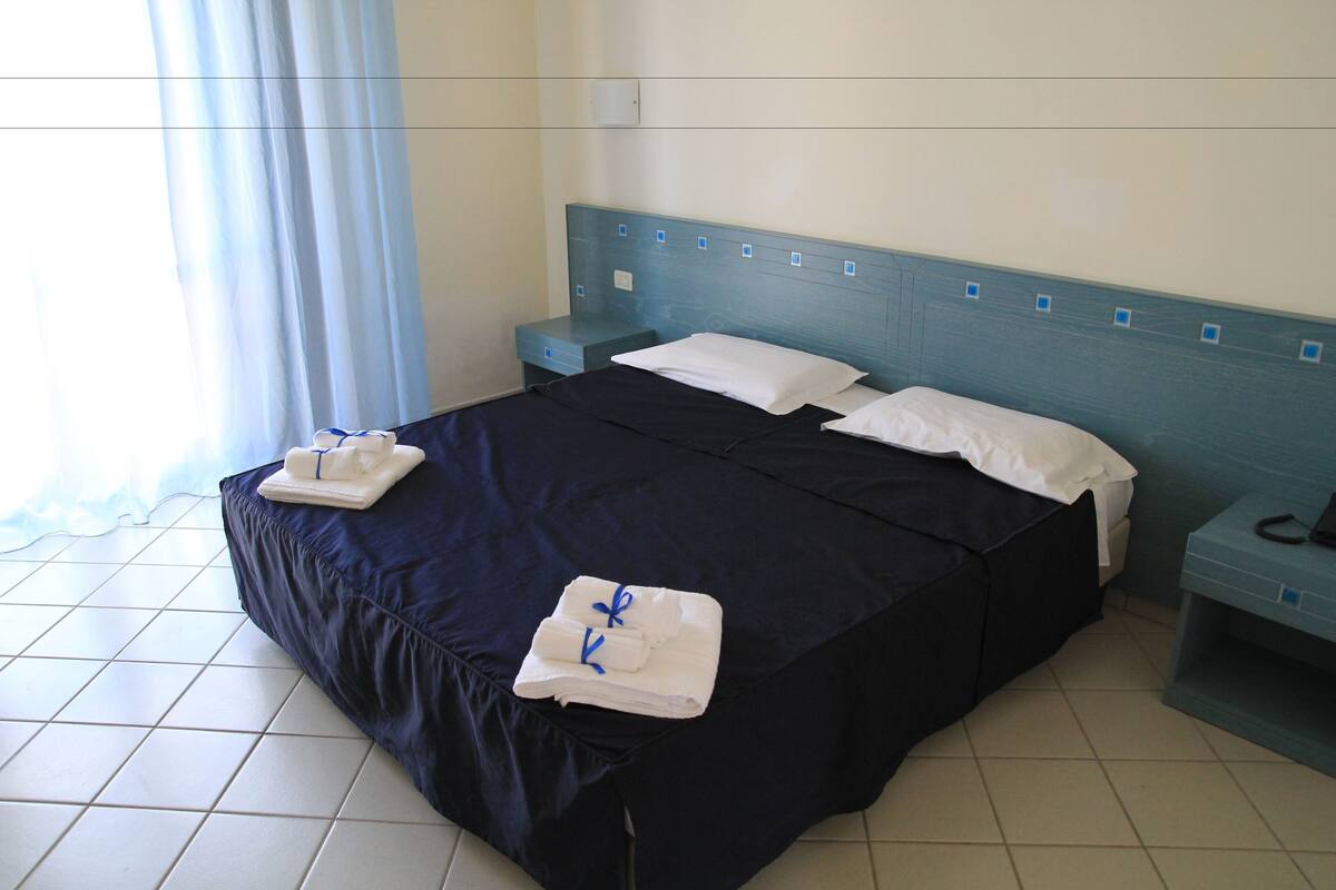 Standard Double Room | Premium bedding, minibar, desk