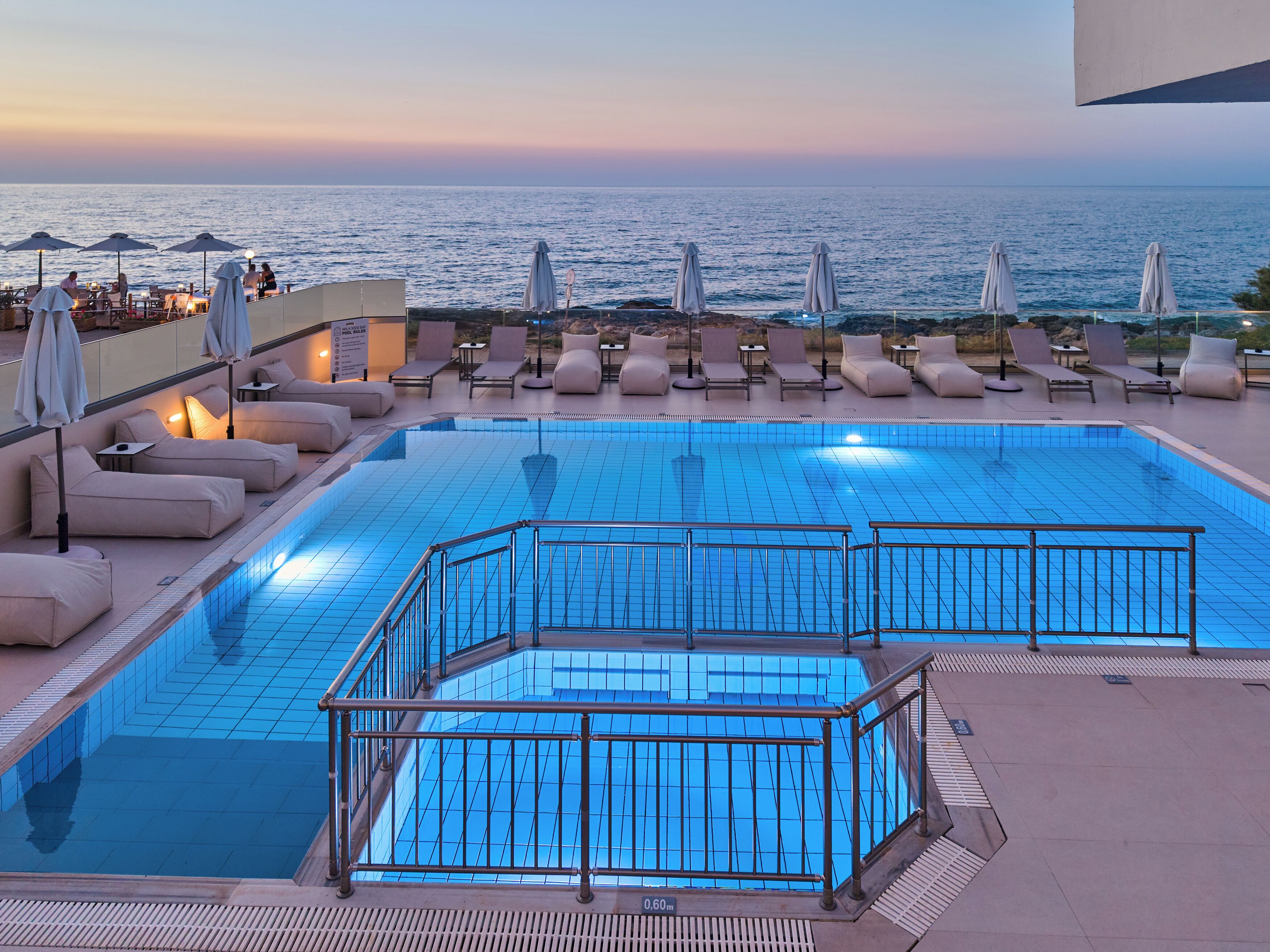 Seasonal outdoor pool, pool umbrellas, sun loungers