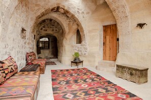 Junior Suite | Terrace/patio - Sultan Cave Suites (Nevsehir)