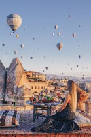 Se sirven desayunos, almuerzos y cenas; cocina turca