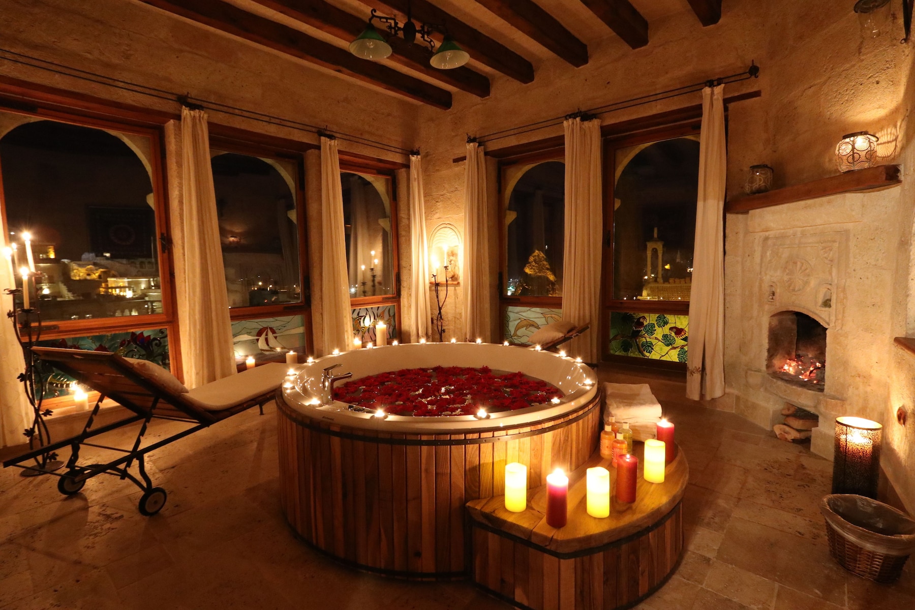 The Sultan Suite | Tina de hidromasaje privada