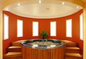 Sauna, hot tub, steam room, massage/treatment rooms - The Vineyards Spa & Resort (Pomorie)