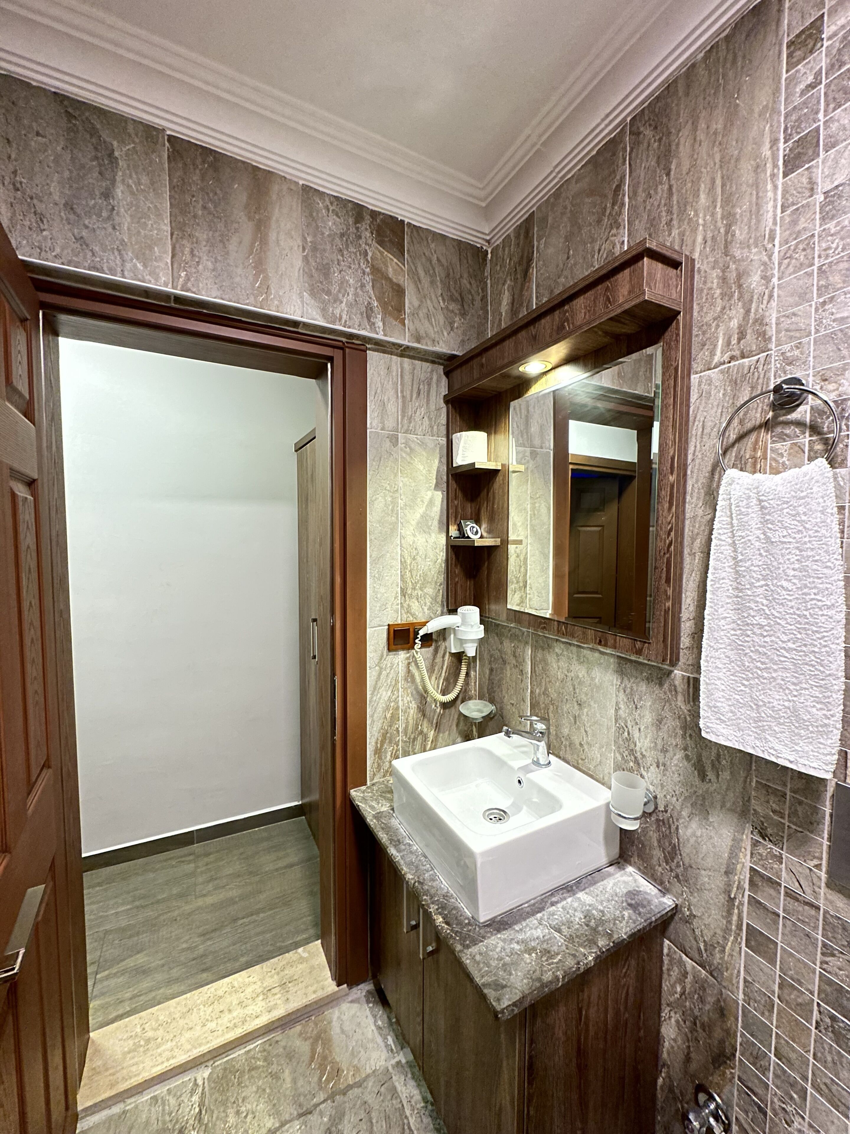 shower, free toiletries, hair dryer, slippers