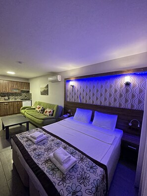 Deluxe Double Room | Egyptian cotton sheets, premium bedding, minibar, in-room safe - Dolphin Apart & Hotel (Ortaca)