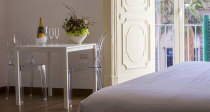 Napoli Class Luxury Rooms & Suites