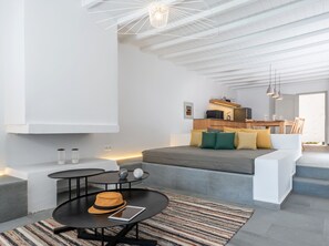 Two bedroom mini villa with private pool | Salle de séjour | Télévision LCD