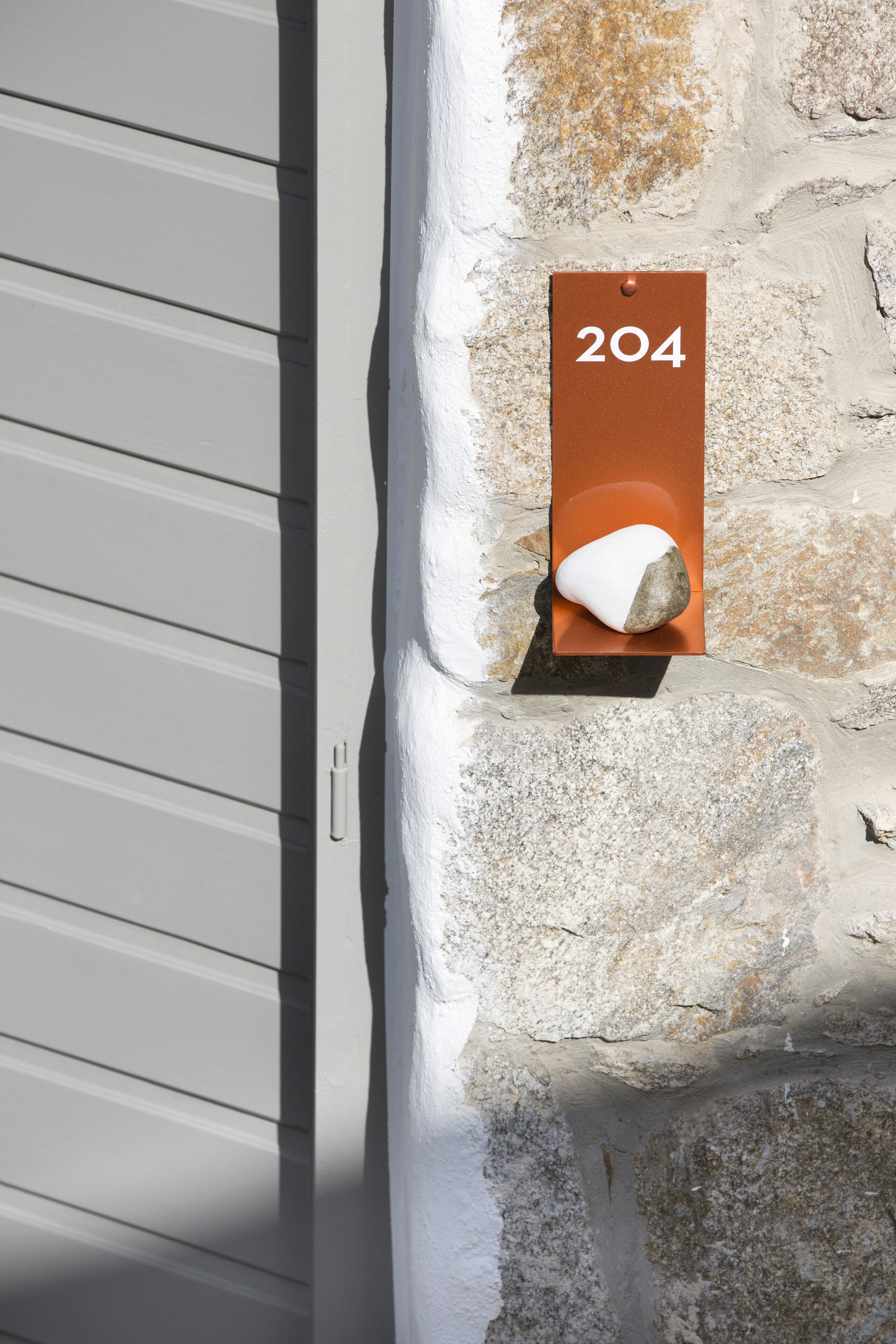 premium room (outdoor jetted tub) | in-room safe, soundproofing, free wifi, bed sheets