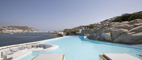 Piscine extérieure