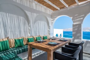 One bedroom mini villa with private pool | Terrace/patio