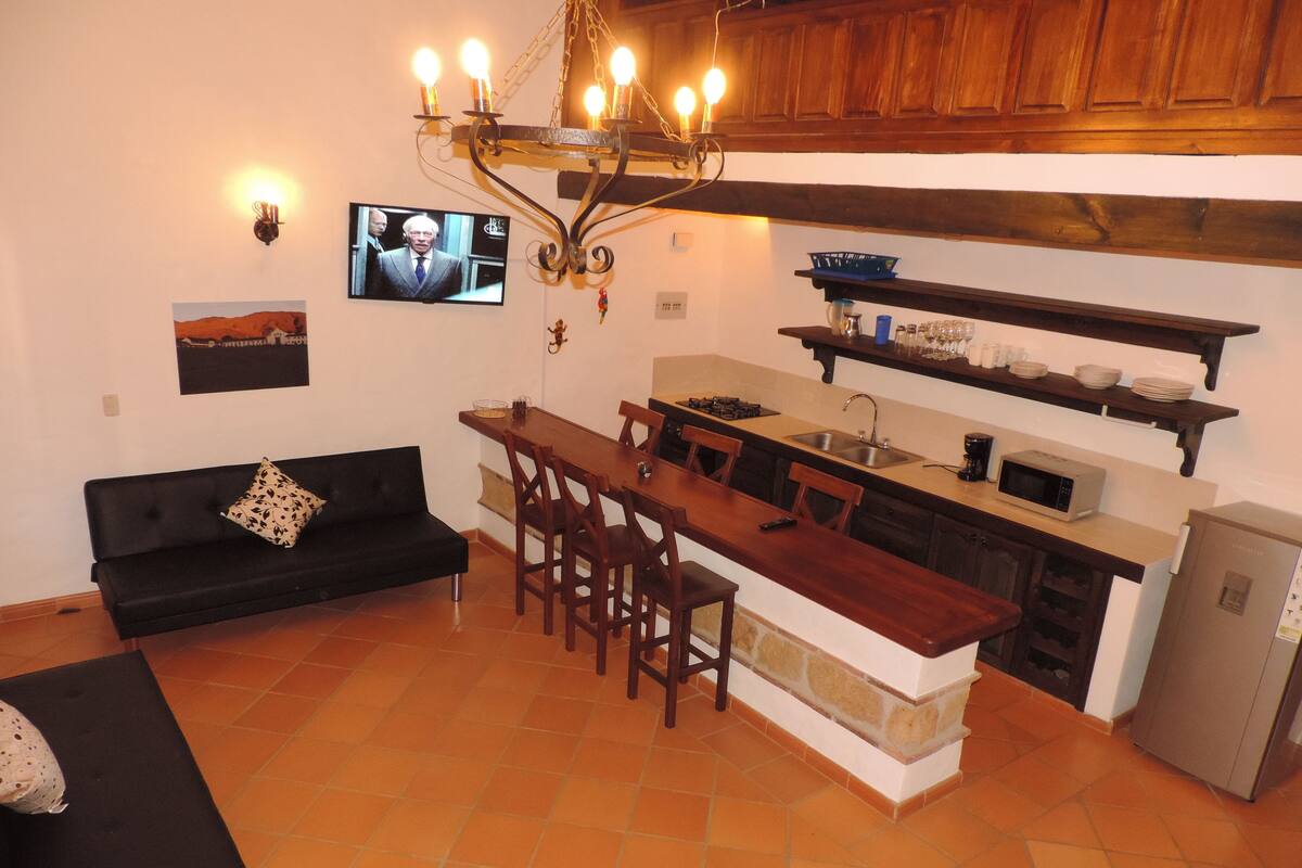 Appartement Supérieur | Cuisine privée | Réfrigérateur, micro-ondes, four, plaque de cuisson