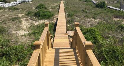 Dune Deck South - 4 Bedroom Home by RedAwning