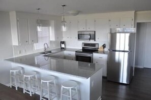House, 4 Bedrooms | Private kitchen | Coffee/tea maker, fridge, microwave, oven - Dune Deck South -  4 Bedroom Home by RedAwning (Supply)