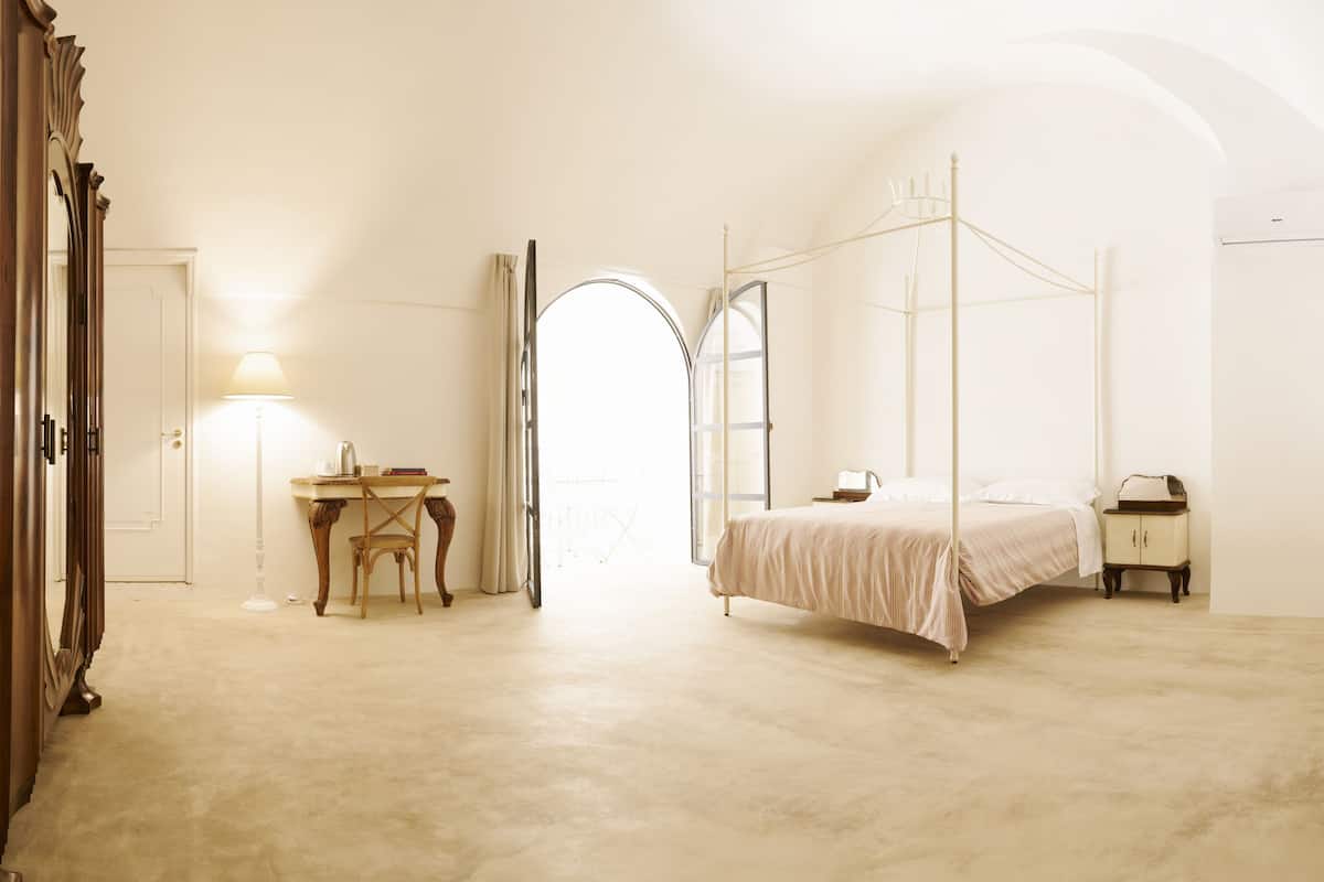 1 bedroom, down comforters, minibar, free WiFi