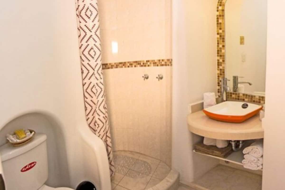 standard triple room, 3 single beds, private bathroom, ground floor | in-room safe, soundproofing, free wifi, bed sheets