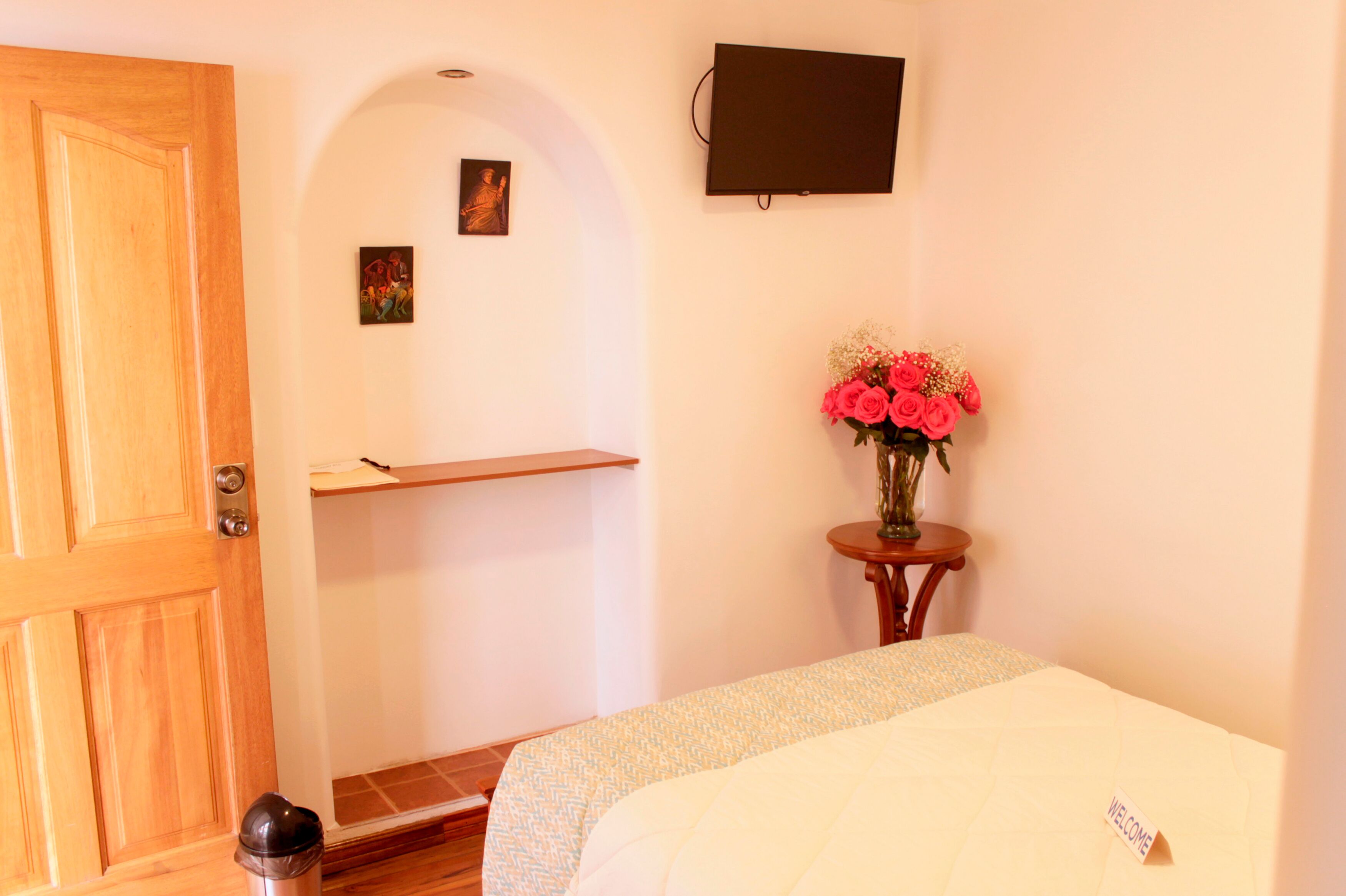 standard single room, private bathroom, ground floor | in-room safe, soundproofing, free wifi, bed sheets
