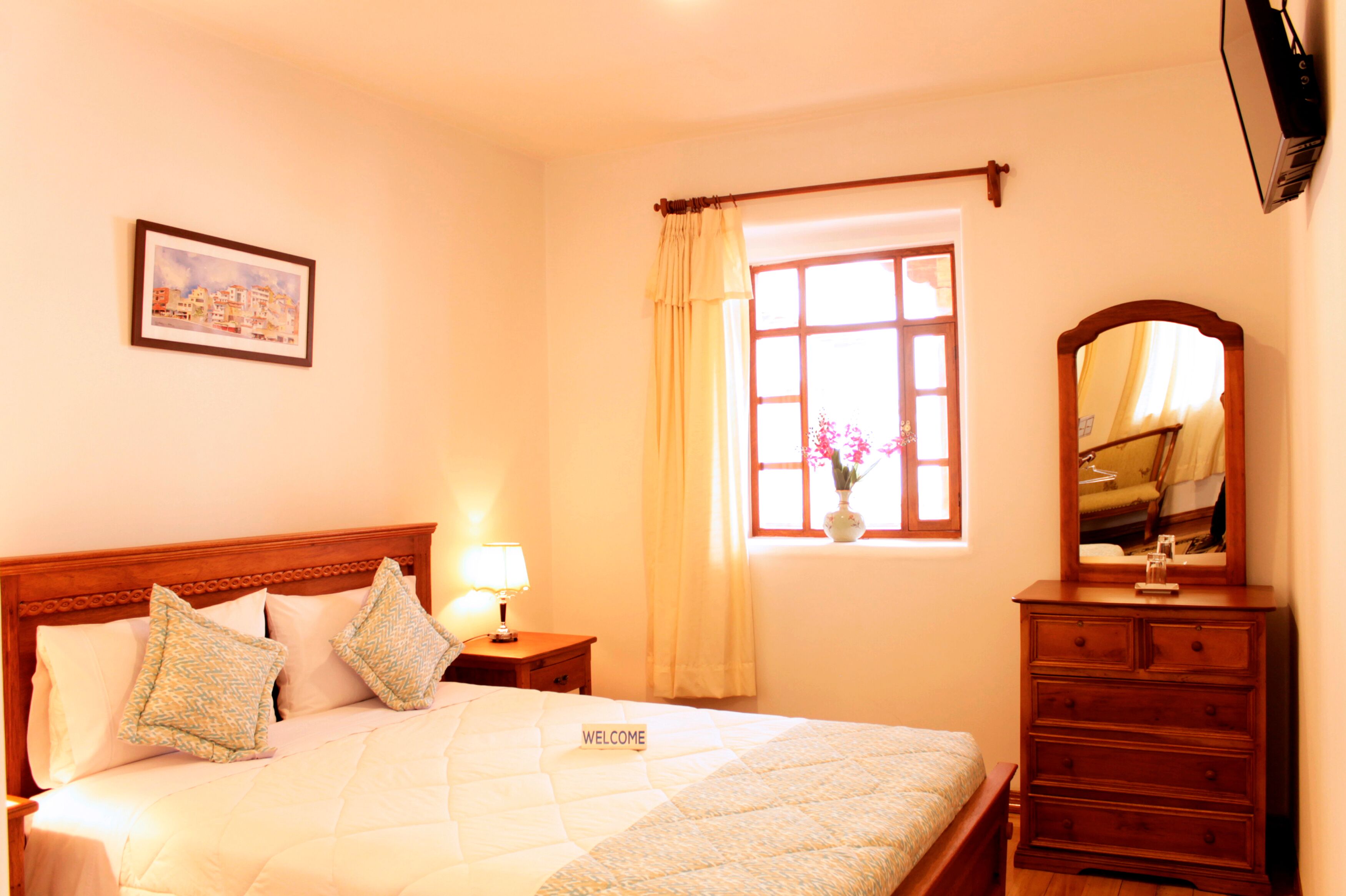 deluxe suite, 1 bedroom, private bathroom, ground floor | in-room safe, soundproofing, free wifi, bed sheets