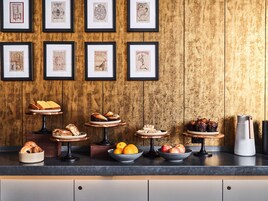 Fizetős teljes reggeli mindennap