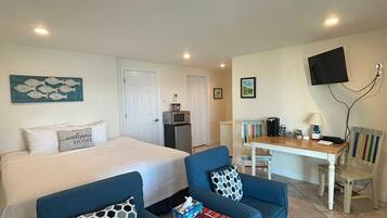 Soundproofing, iron/ironing board, free WiFi, bed sheets