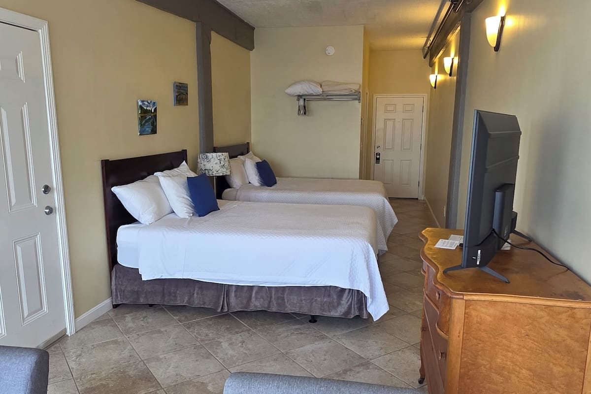 Standard Double Room, 2 Queen Beds, Ocean View