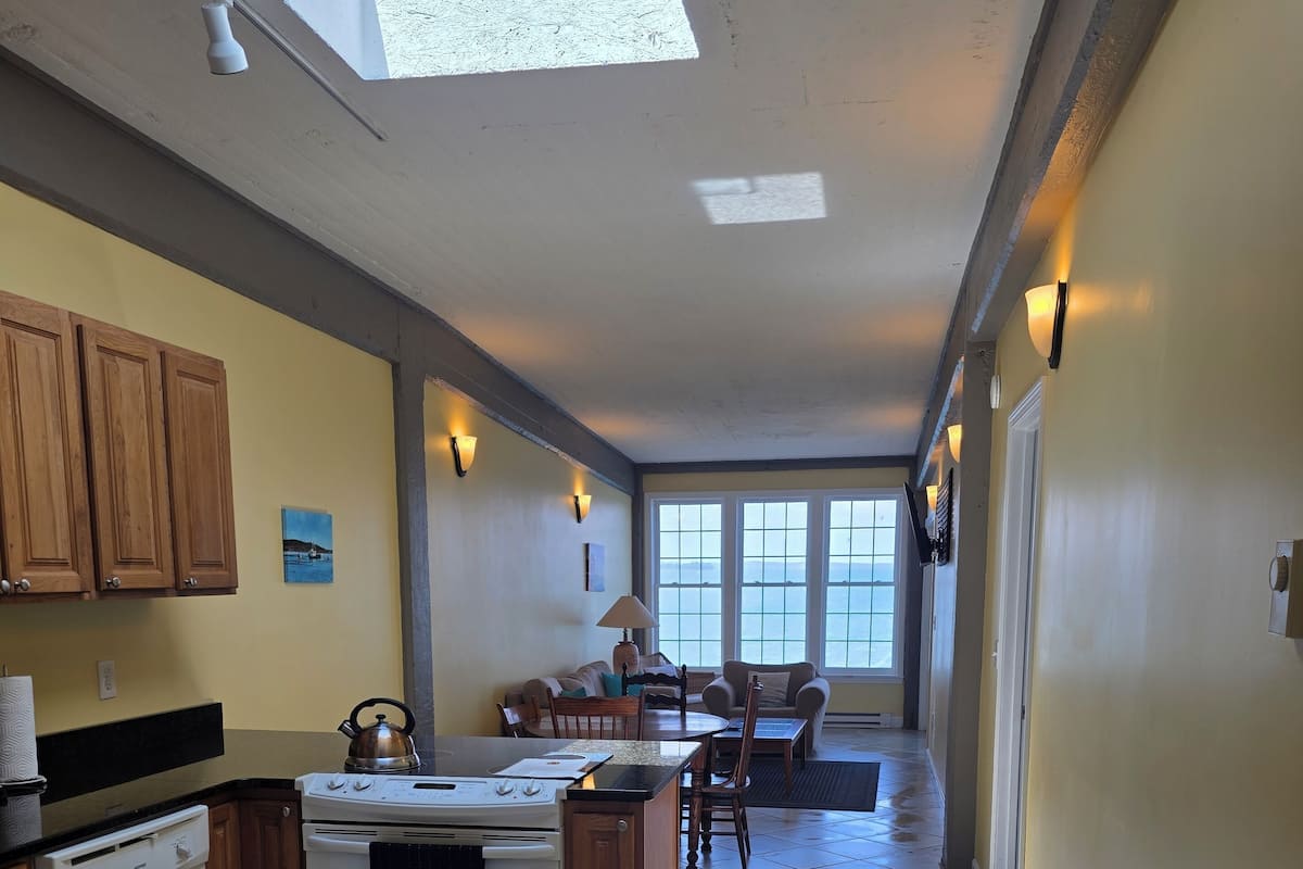 Standard Apartment, Multiple Beds, Ocean View | Living area