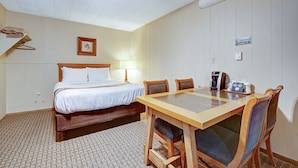 Double Room, Ensuite (3) | Desk, laptop workspace, WiFi (free), bed sheets