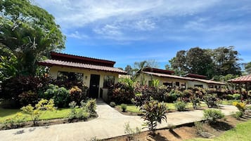 Fachada da propriedade