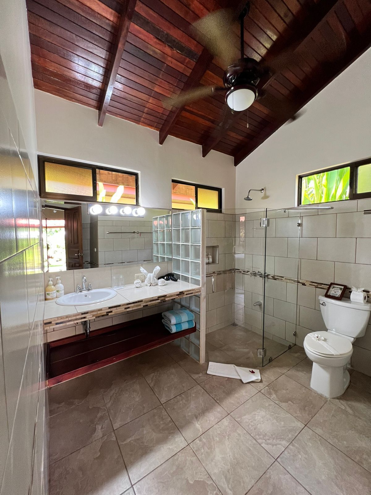 casita | bathroom | shower, rainfall showerhead, free toiletries, hair dryer