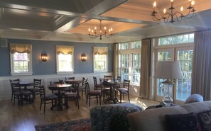 Dining - The Inn at Stonington (Stonington)