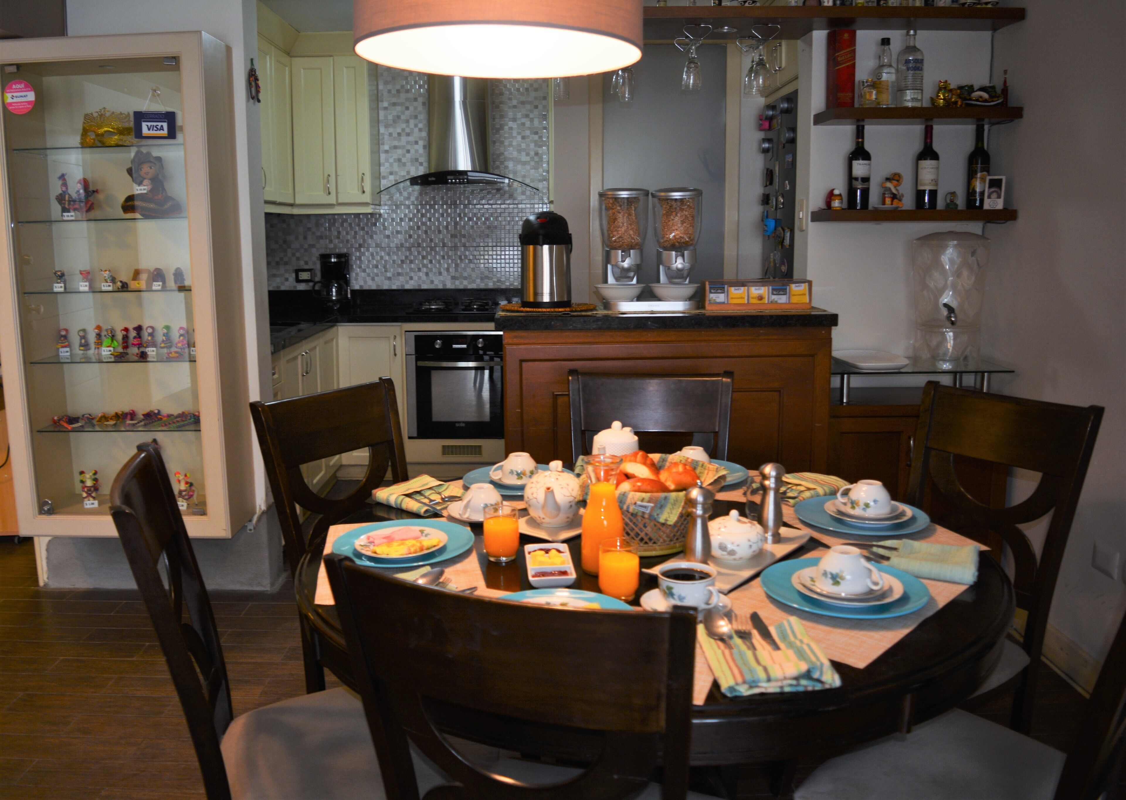 Exclusive Apartment | In-room dining