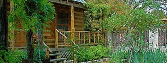 Southern Charm Lodging Bed and Breakfast