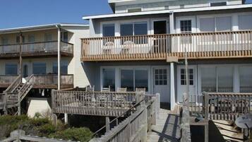 House, 3 Bedrooms | Exterior