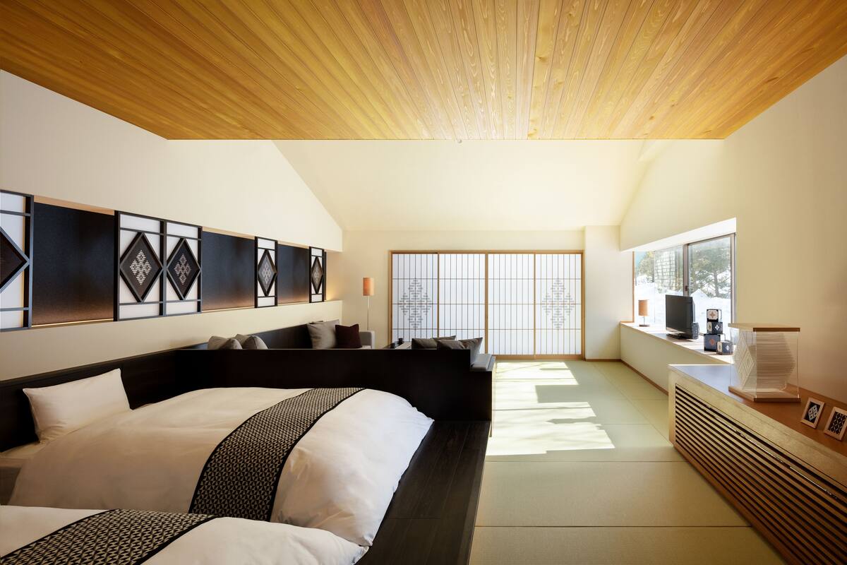 Traditional Room (Japanese Style, with Living Room) | Peti besi dalam bilik, meja, Wi-fi percuma, dihias secara berasingan 
