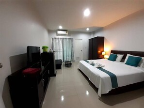 标准双人房 | 1 多间卧室、办公桌、折叠床/加床（额外收费）、免费 WiFi