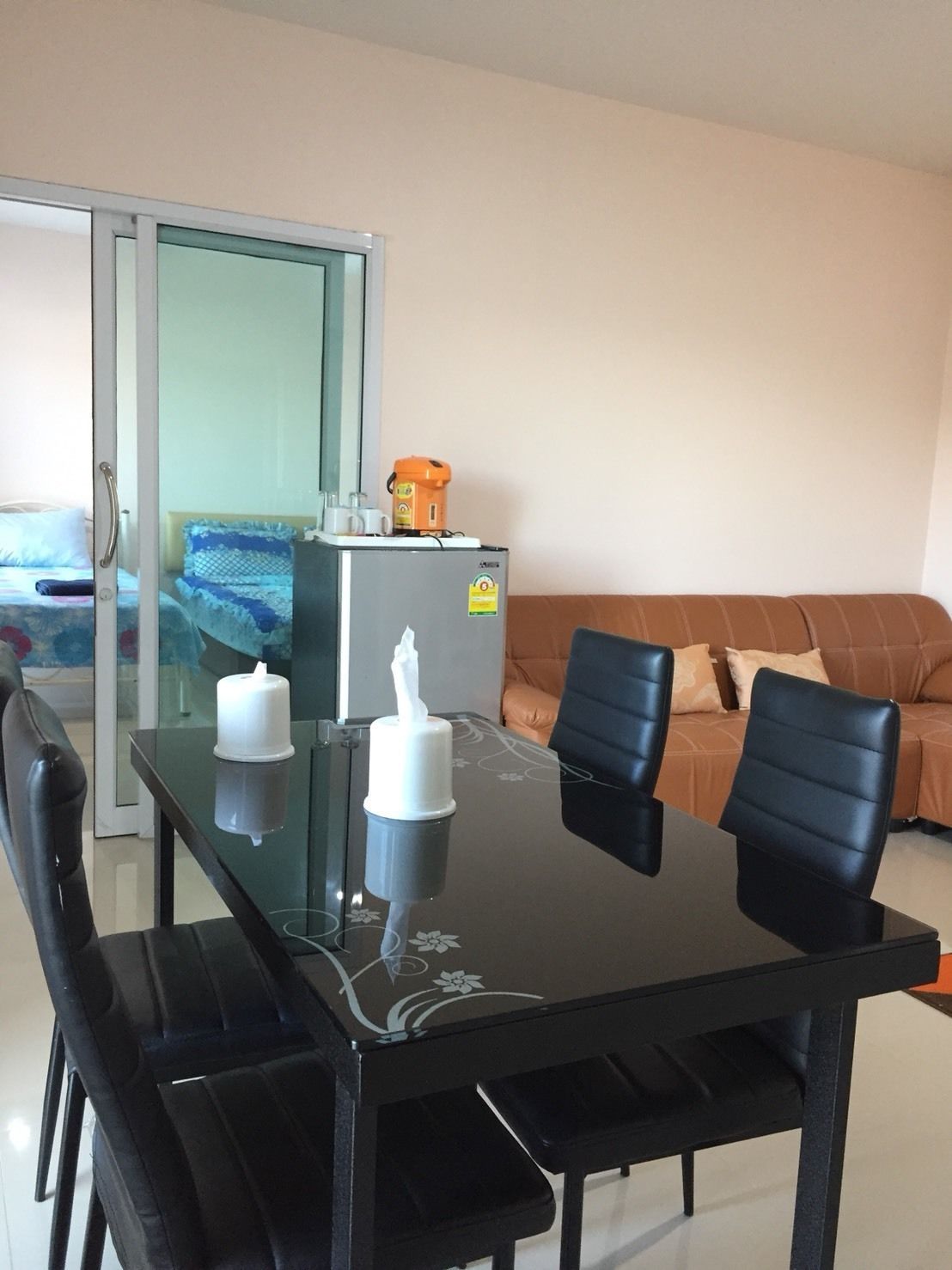 Superior-Suite | Essbereich im Zimmer
