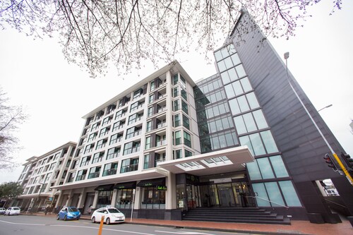 Modern Waterfront Central Studio